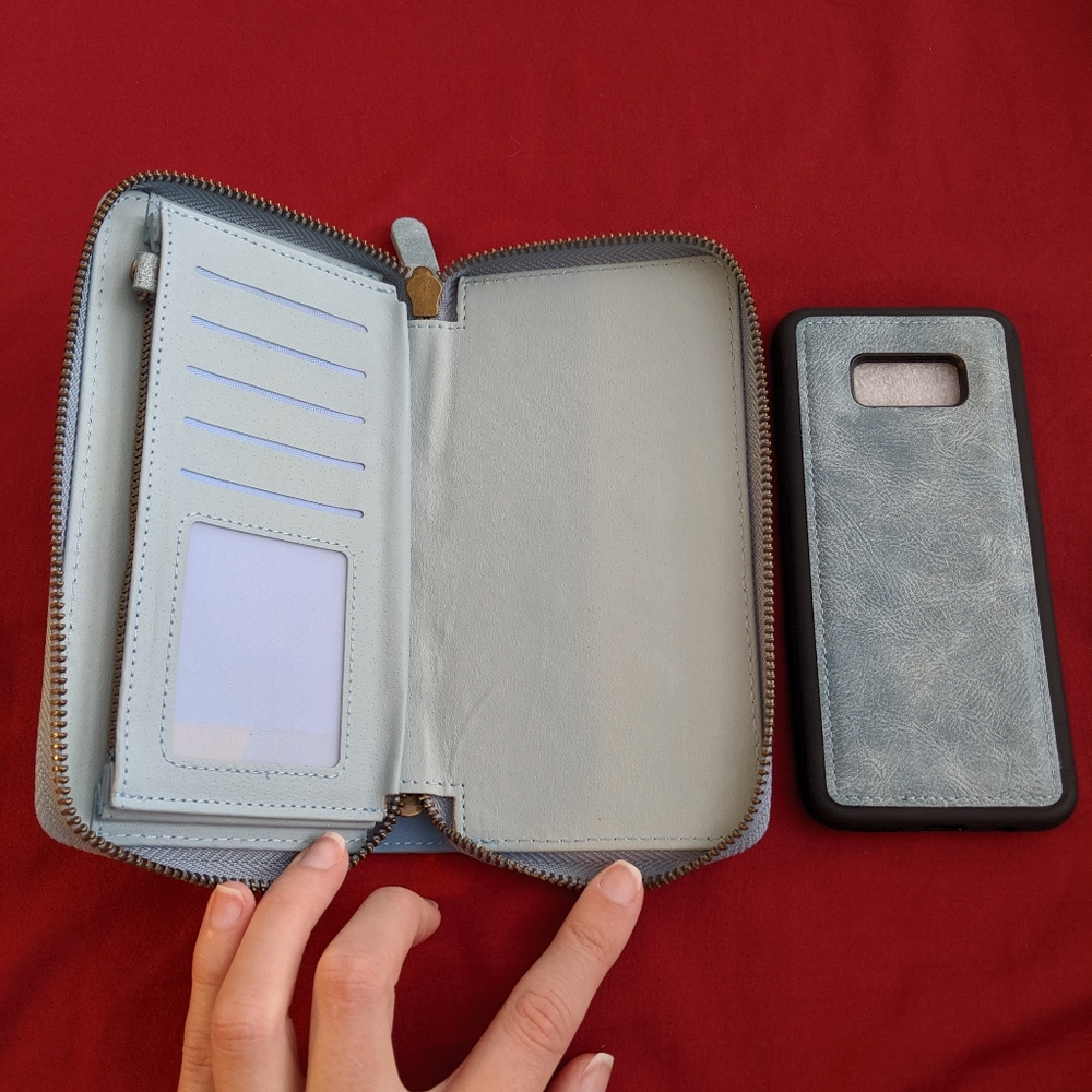 Wallet w/ crossbody strap